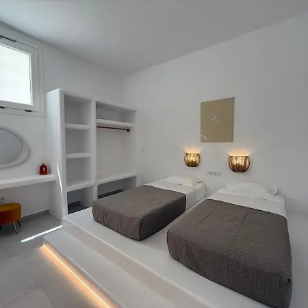 Mercedes, Private Pool & Panoramic View, Avlia Hill, By Naxosvibe * Naxos City