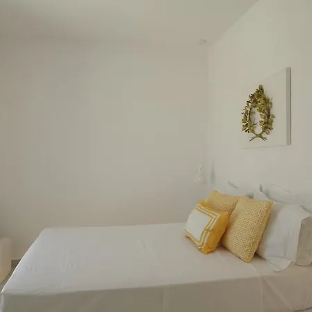 Mercedes, Private Pool & Panoramic View, Avlia Hill, By Naxosvibe فيلة Naxos City