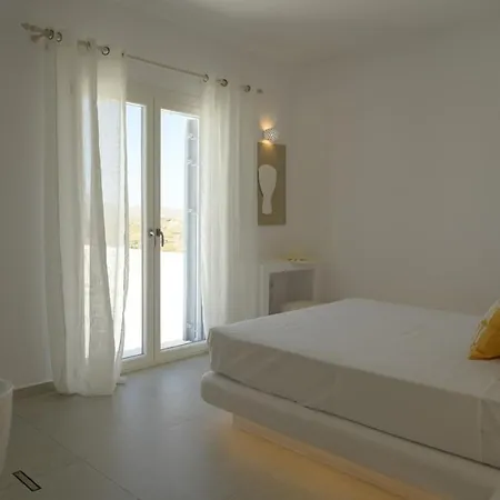 Mercedes, Private Pool & Panoramic View, Avlia Hill, By Naxosvibe فيلة Naxos City